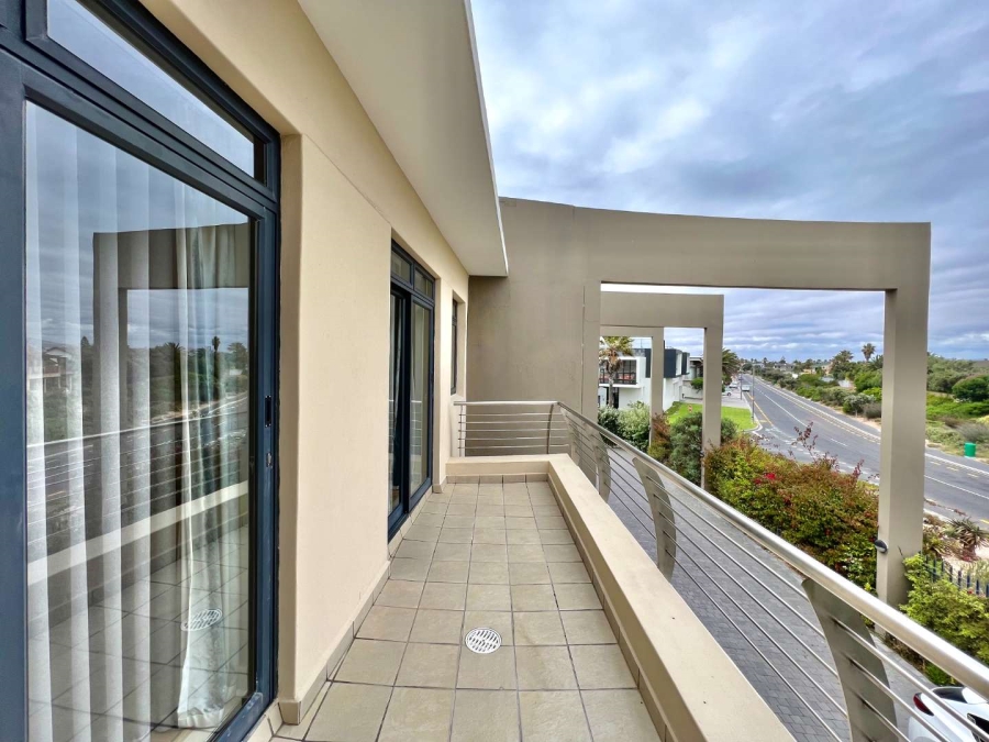 To Let 3 Bedroom Property for Rent in Sunset Beach Western Cape